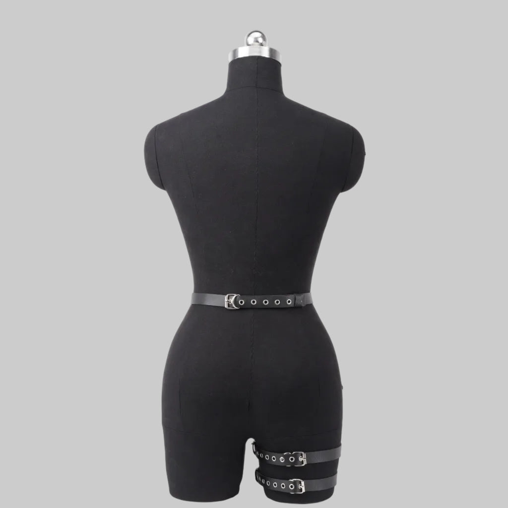 THORN HARNESS