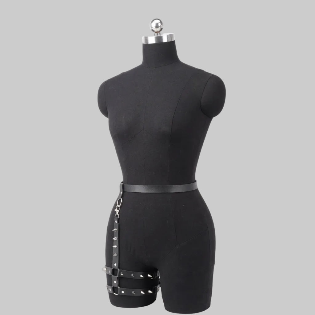 THORN HARNESS
