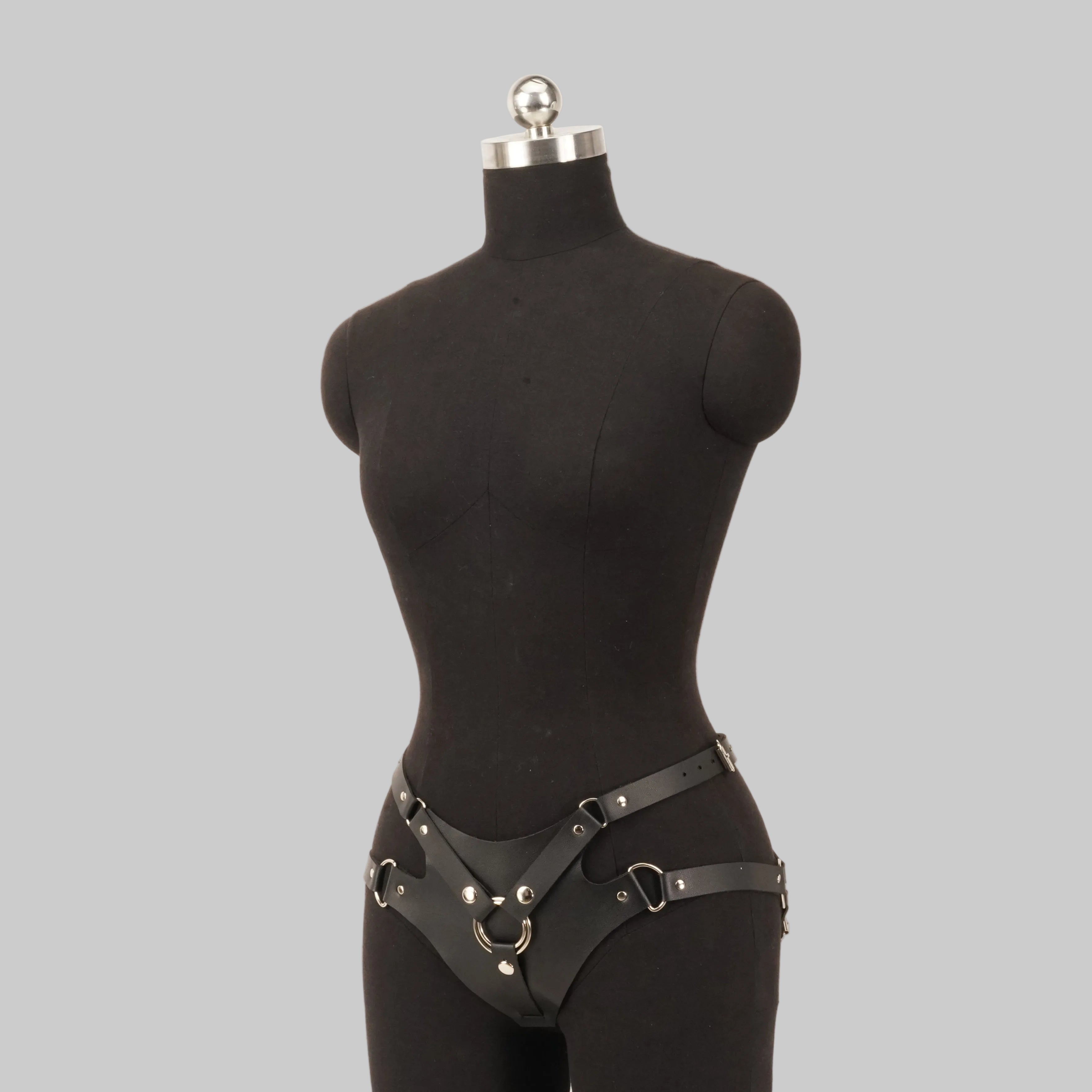 QUARTZ LEATHER PANTIES