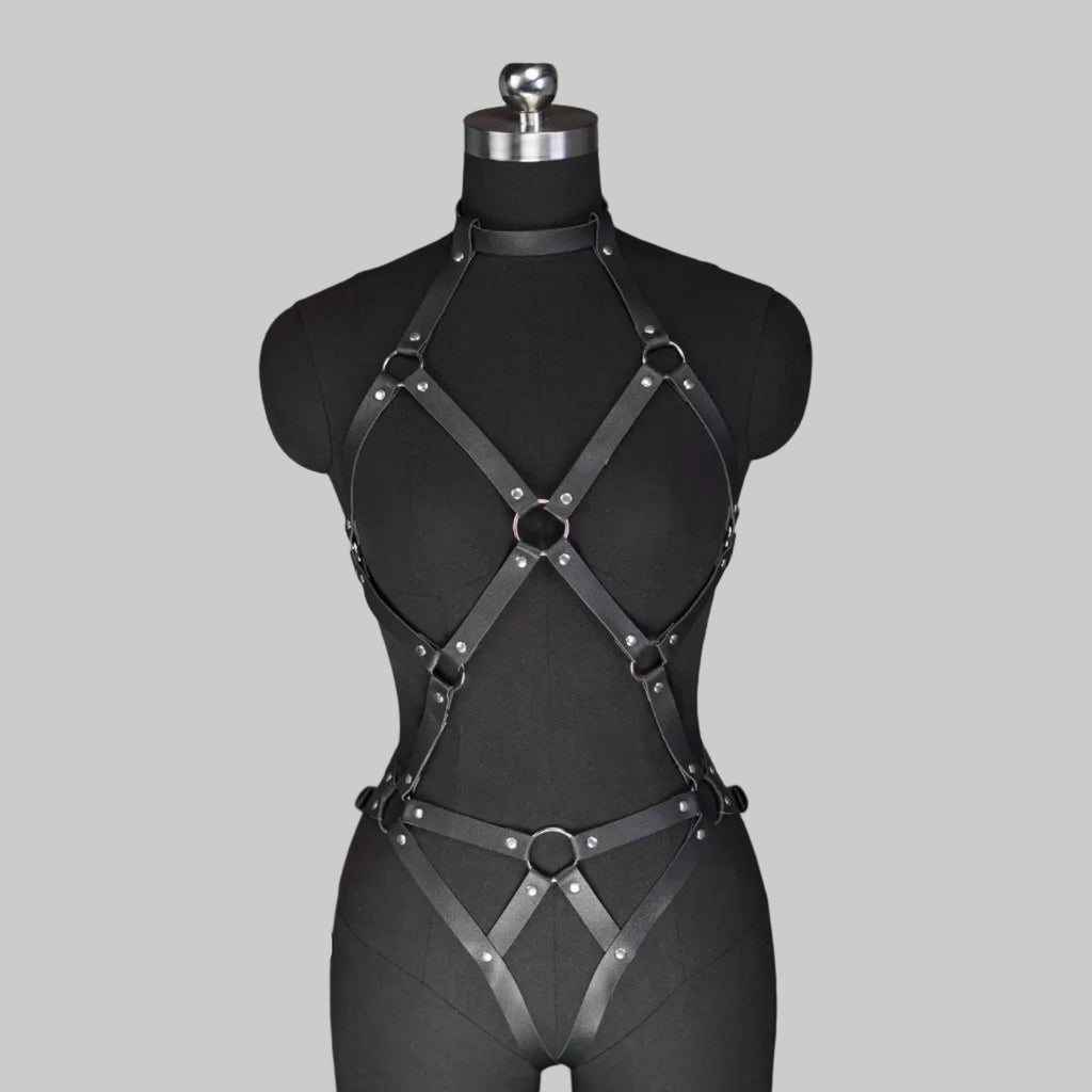 FALL IN LOVE BLACK HARNESS