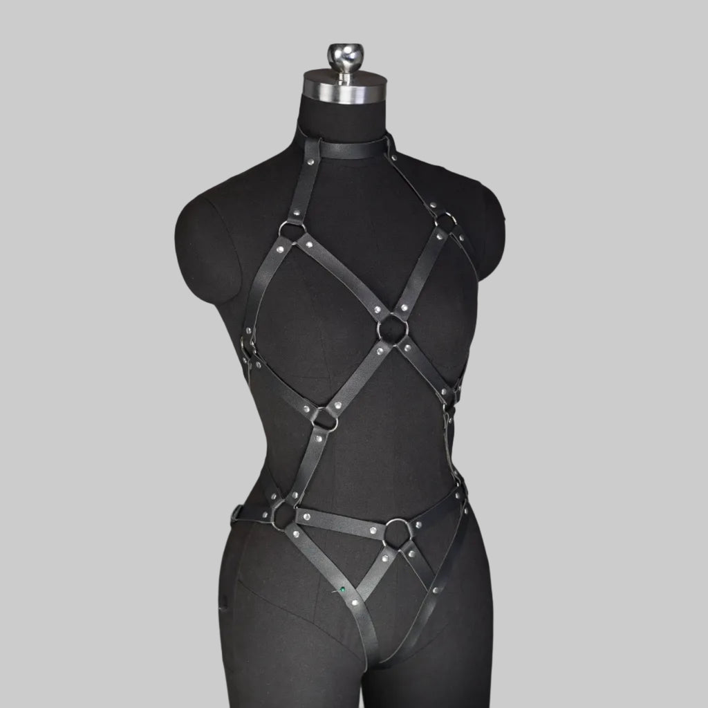 FALL IN LOVE BLACK HARNESS